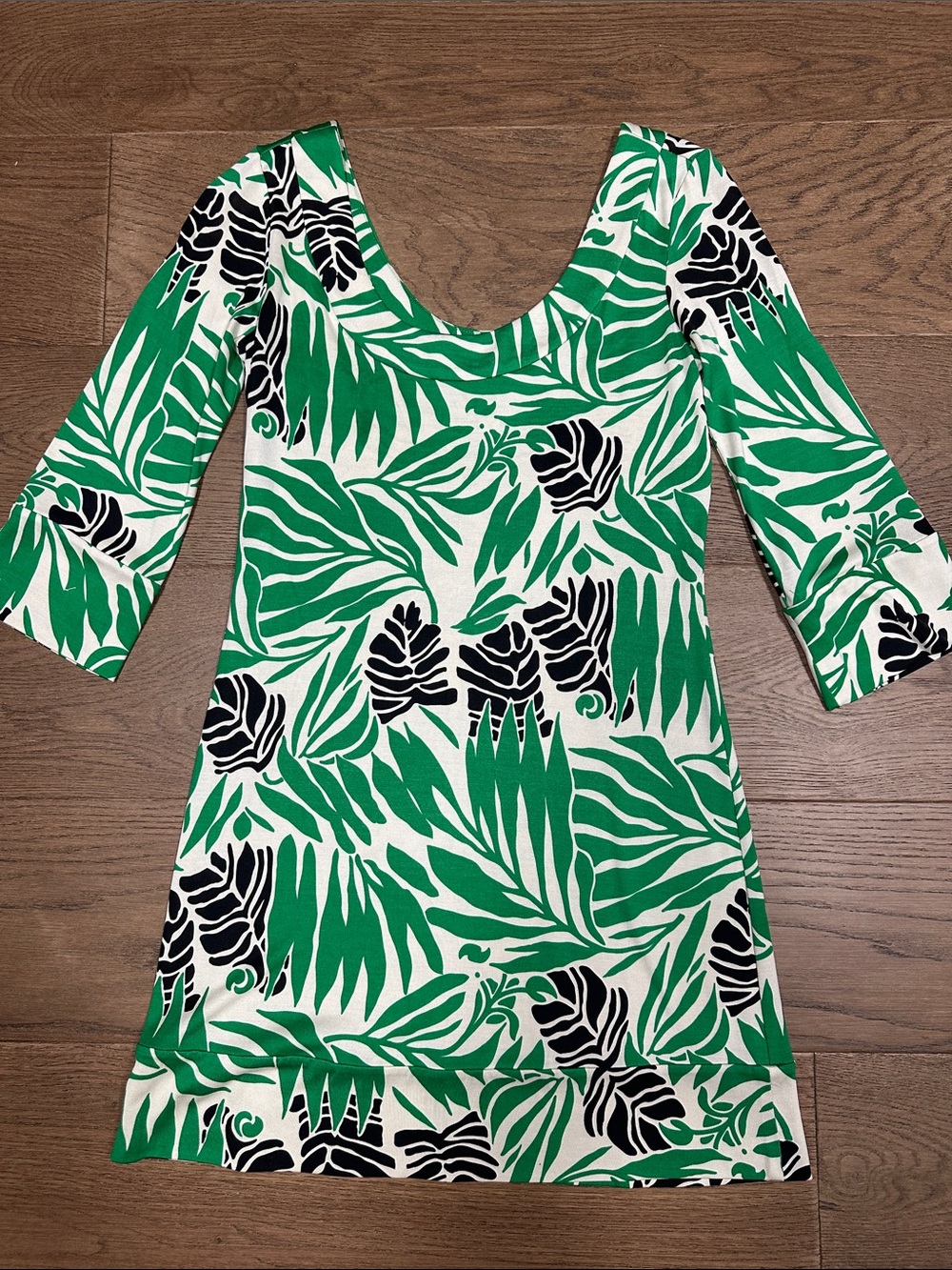 Diane Von Furstenberg Green White Black Long Sleeve Tropical Print Dress